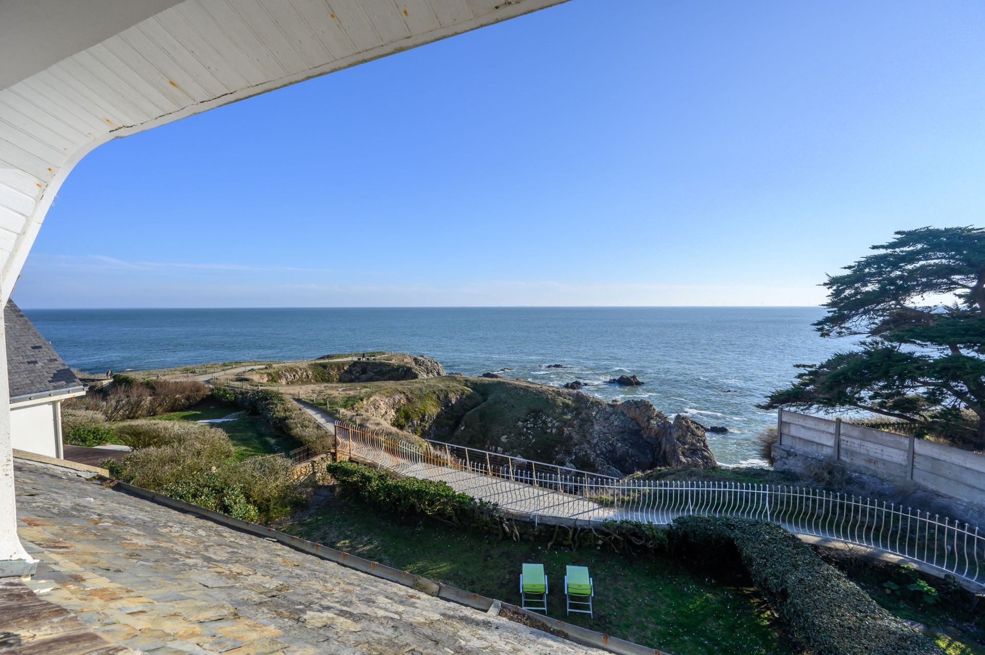 luxury house 10 Rooms for sale on LE POULIGUEN (44510)
