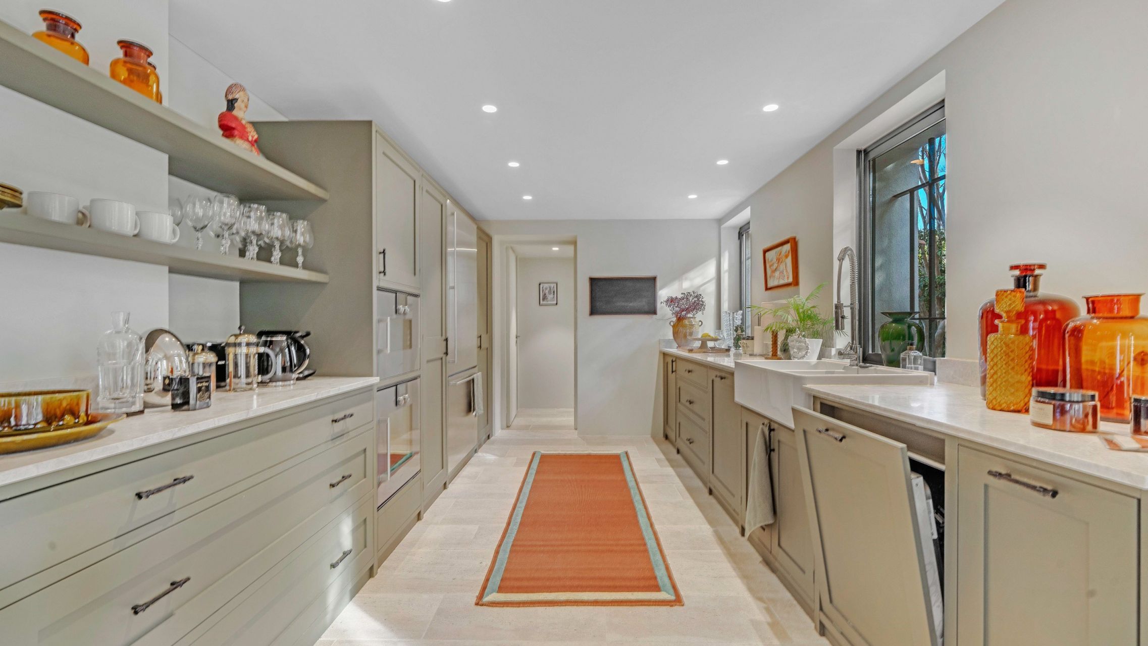 maison contemporaine 9 Pièces en vente sur ST TROPEZ (83990)