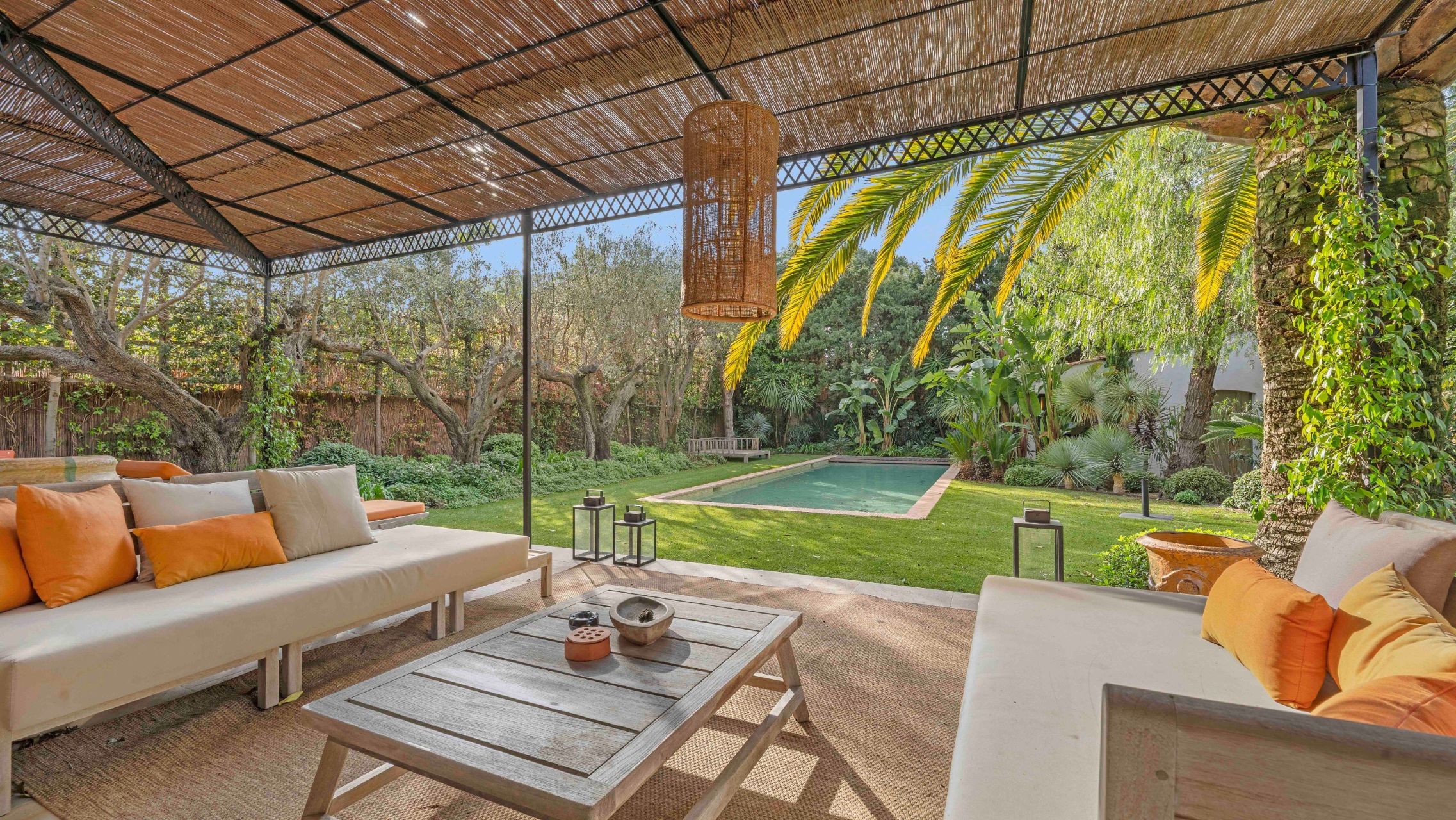 maison contemporaine 9 Pièces en vente sur ST TROPEZ (83990)