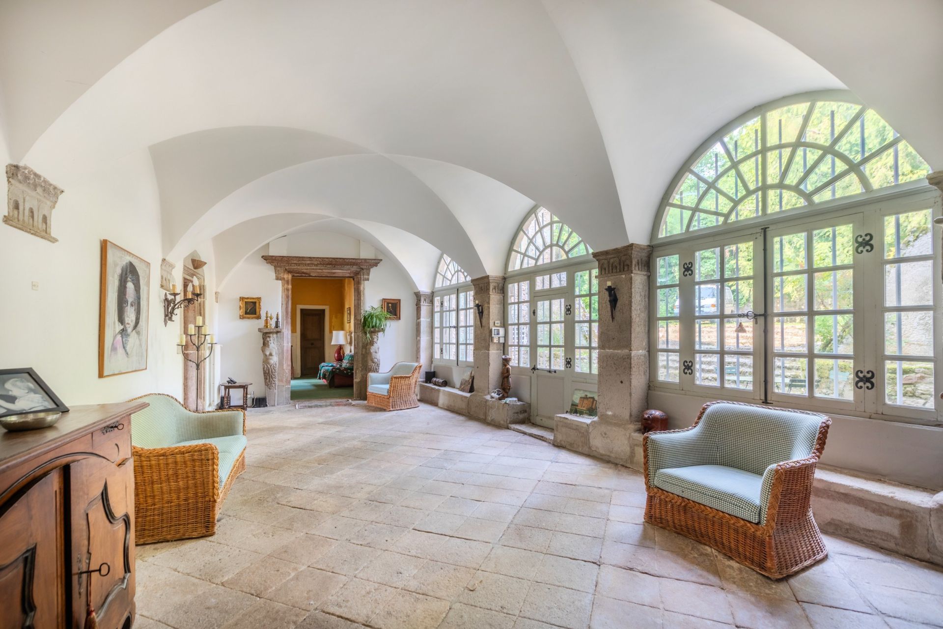 castle 20 Rooms for sale on ST GALMIER (42330)