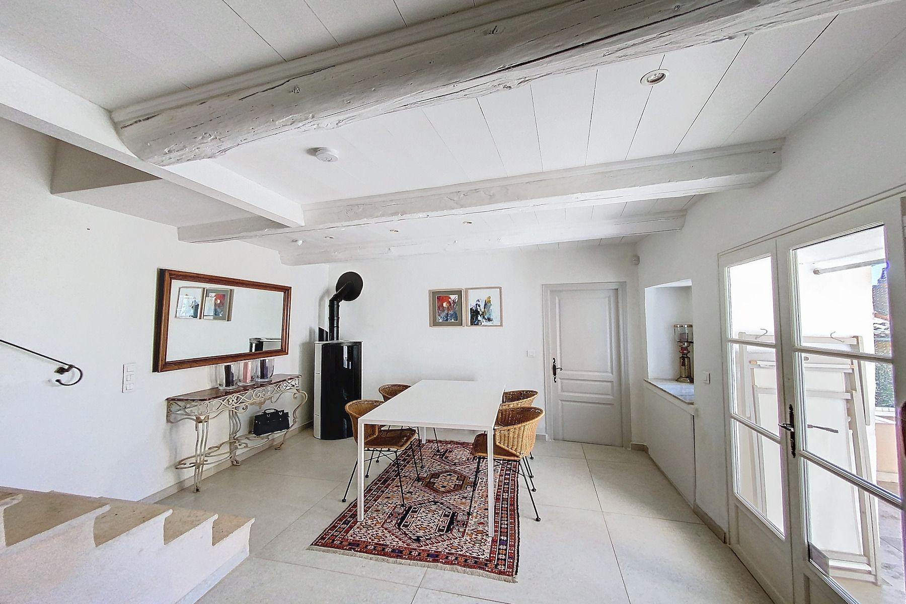 luxury house 7 Rooms for sale on UZES (30700)
