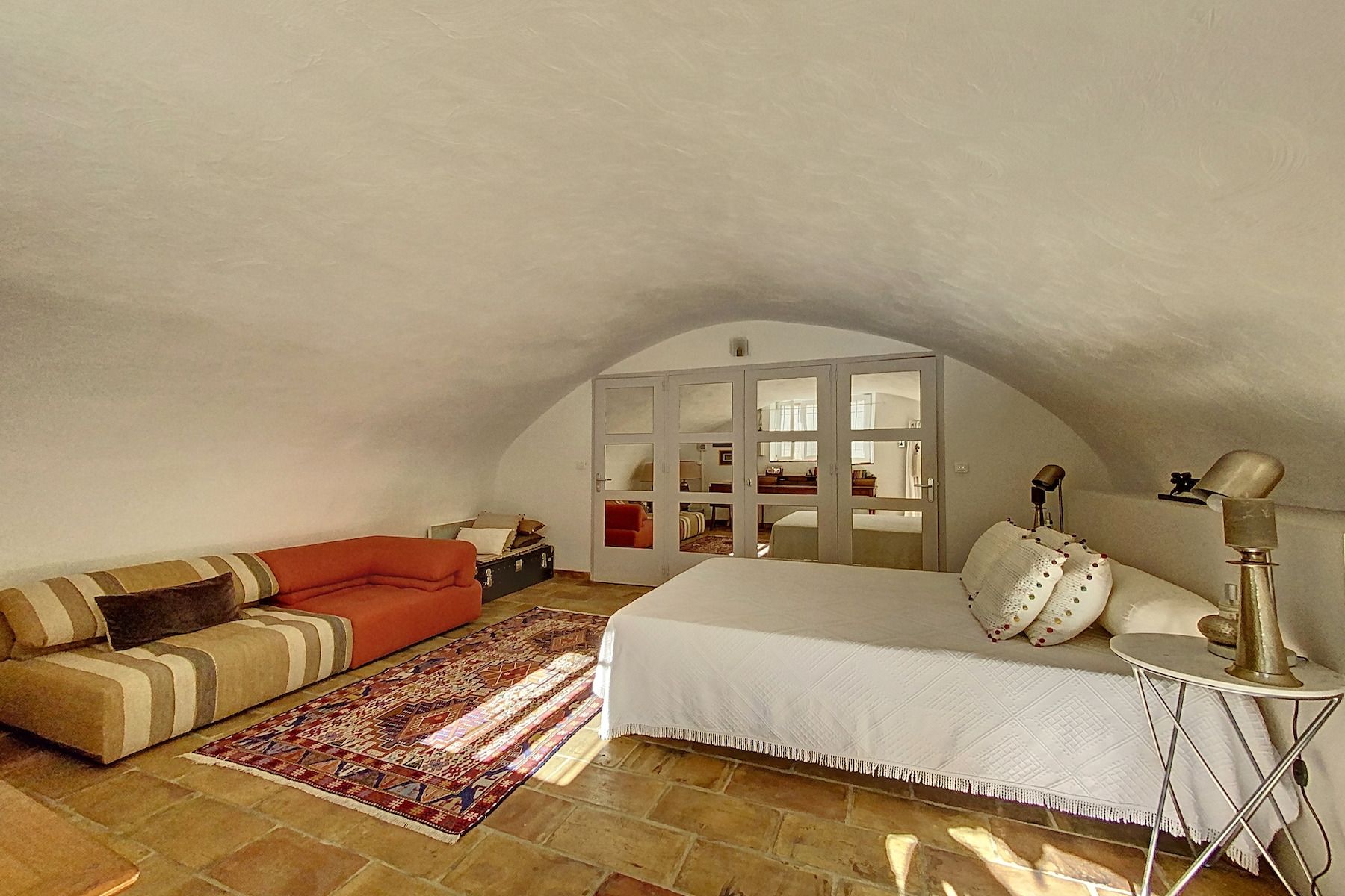 luxury house 7 Rooms for sale on UZES (30700)