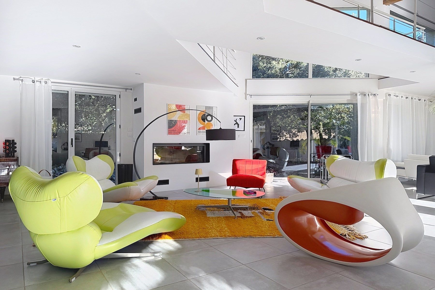 luxury villa 9 Rooms for sale on UZES (30700)