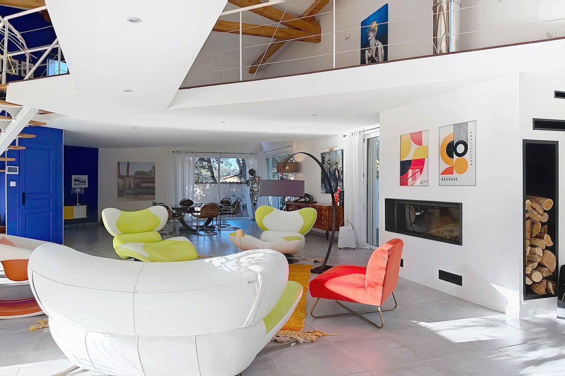 luxury villa 9 Rooms for sale on UZES (30700)