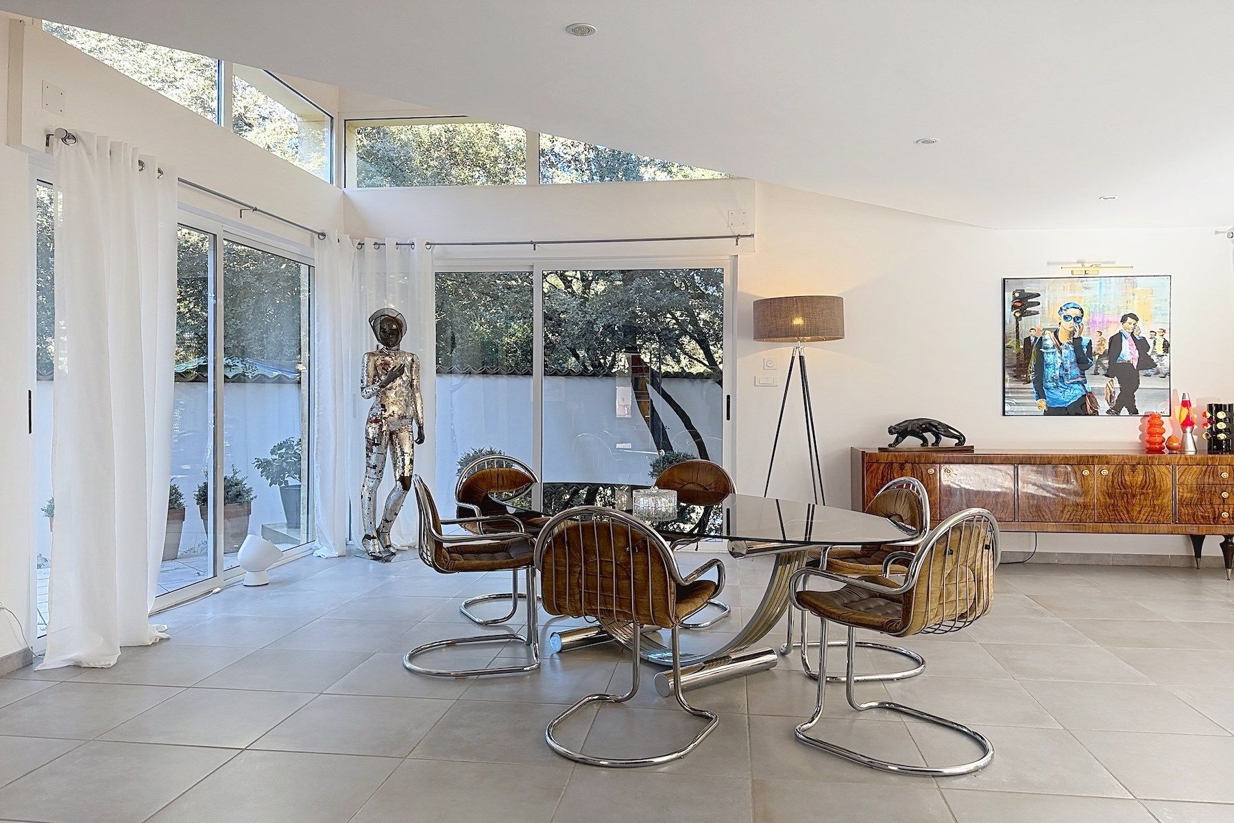 luxury villa 9 Rooms for sale on UZES (30700)