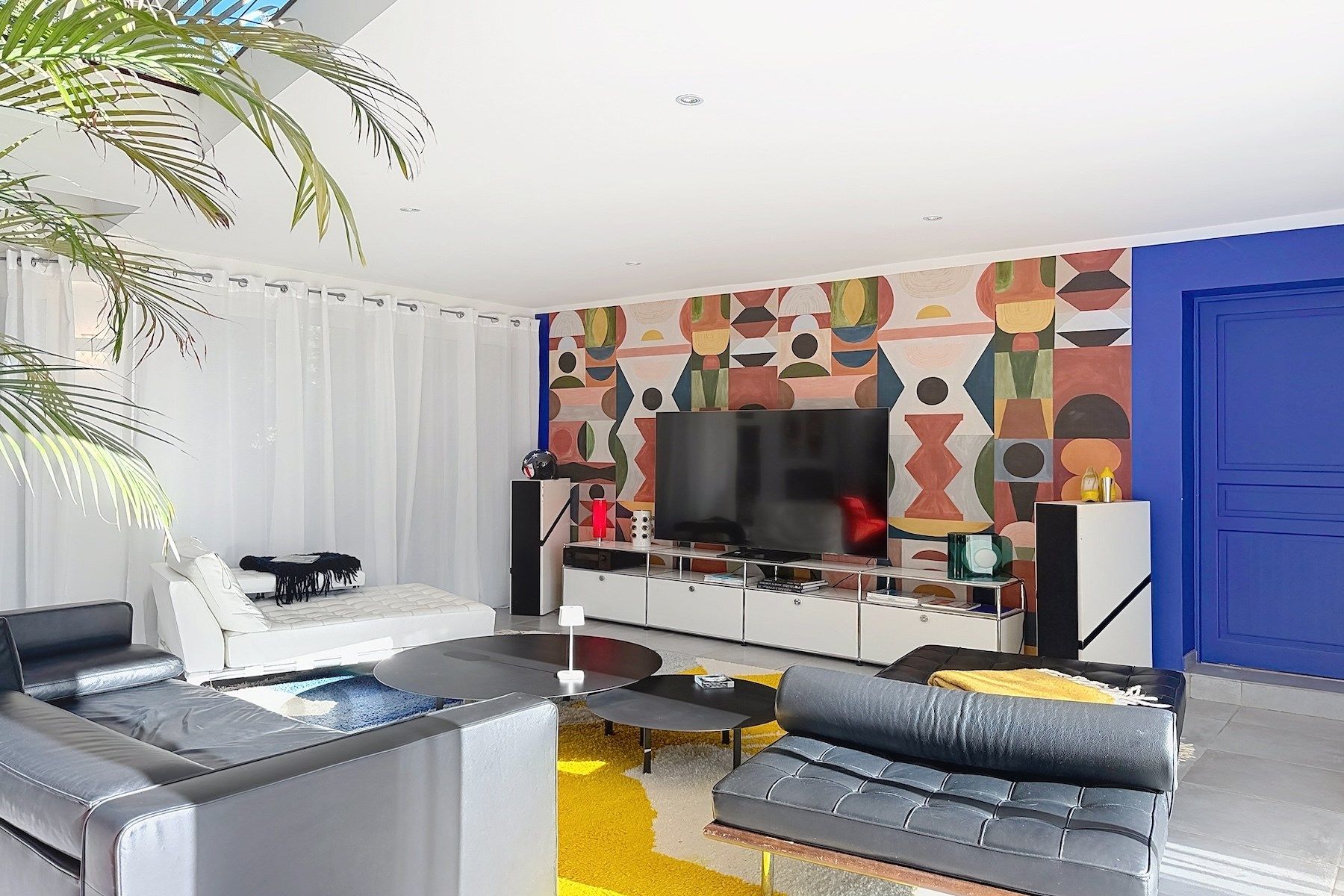 luxury villa 9 Rooms for sale on UZES (30700)