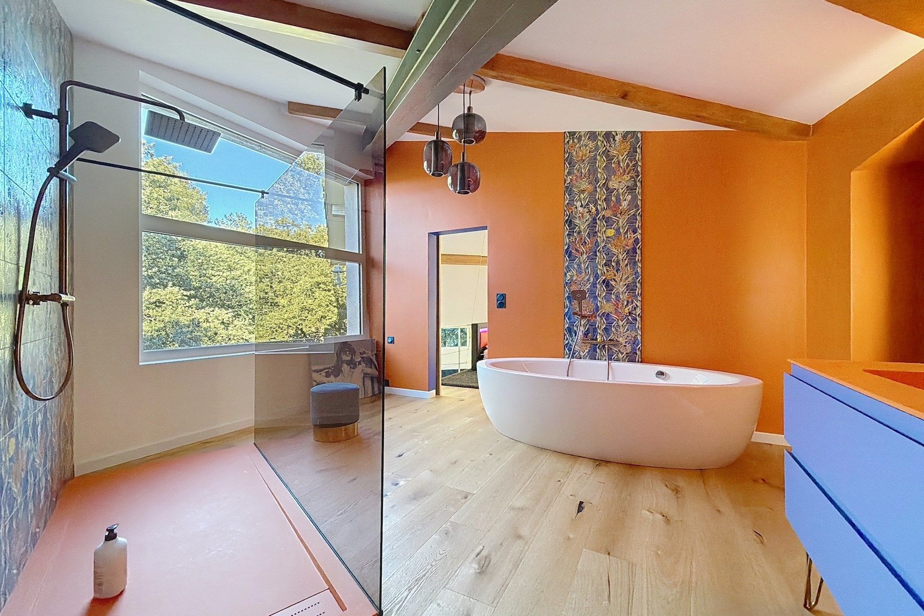 luxury villa 9 Rooms for sale on UZES (30700)