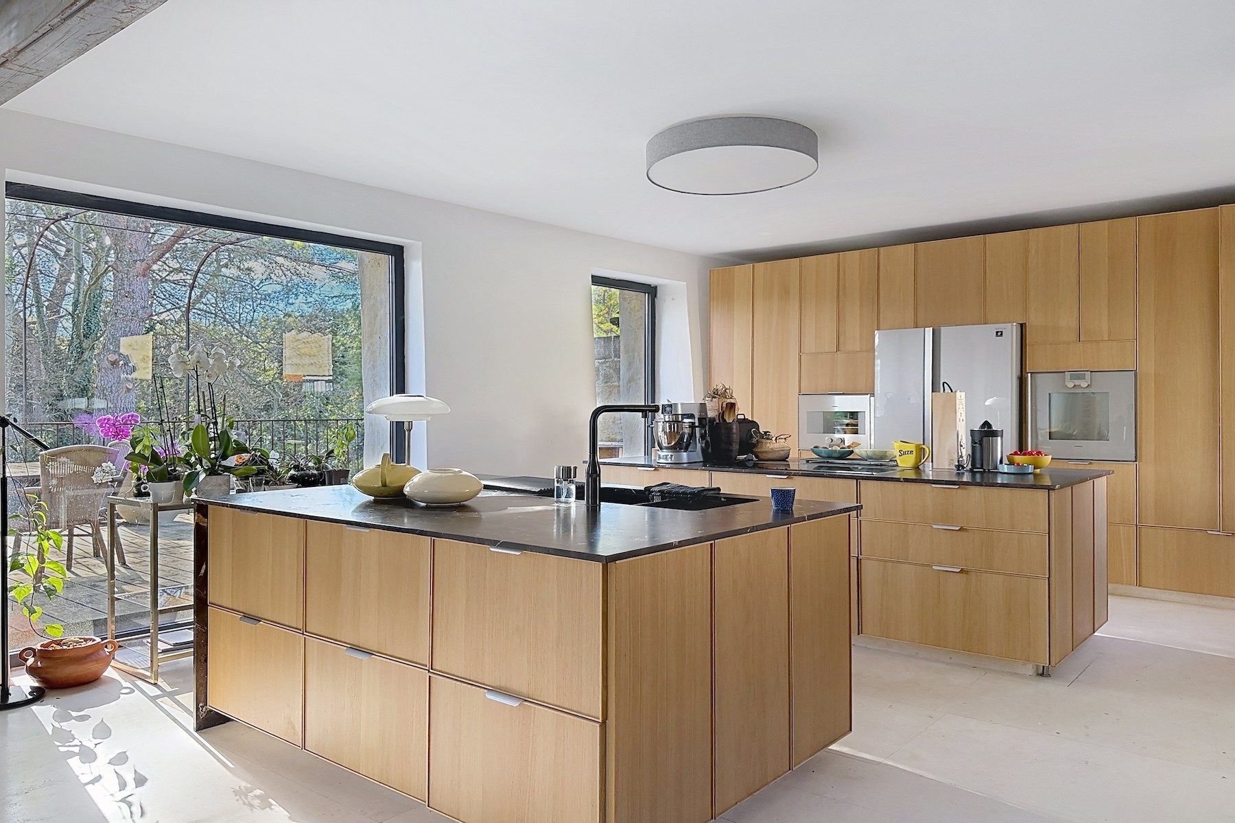 luxury house 10 Rooms for sale on UZES (30700)