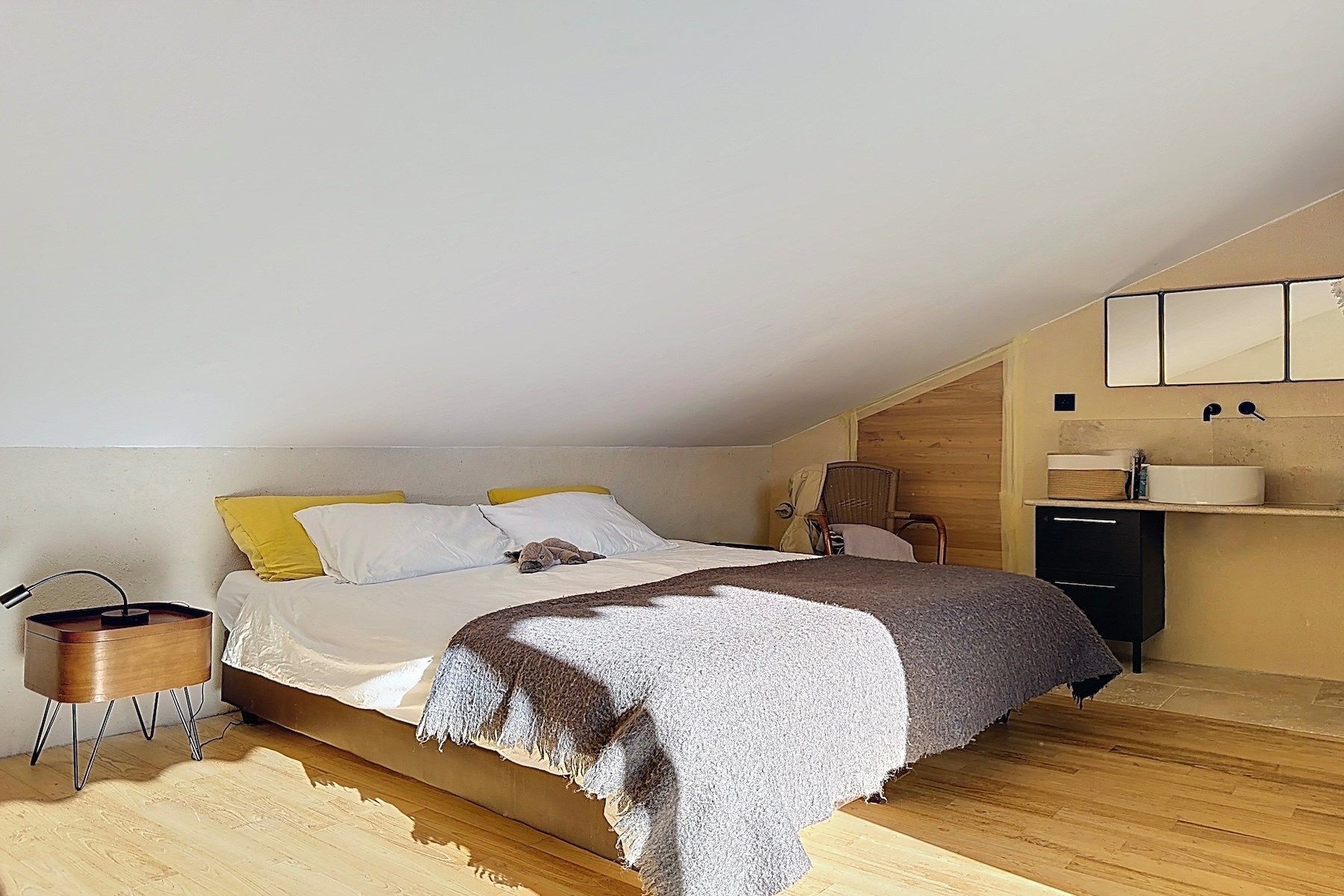 luxury house 10 Rooms for sale on UZES (30700)