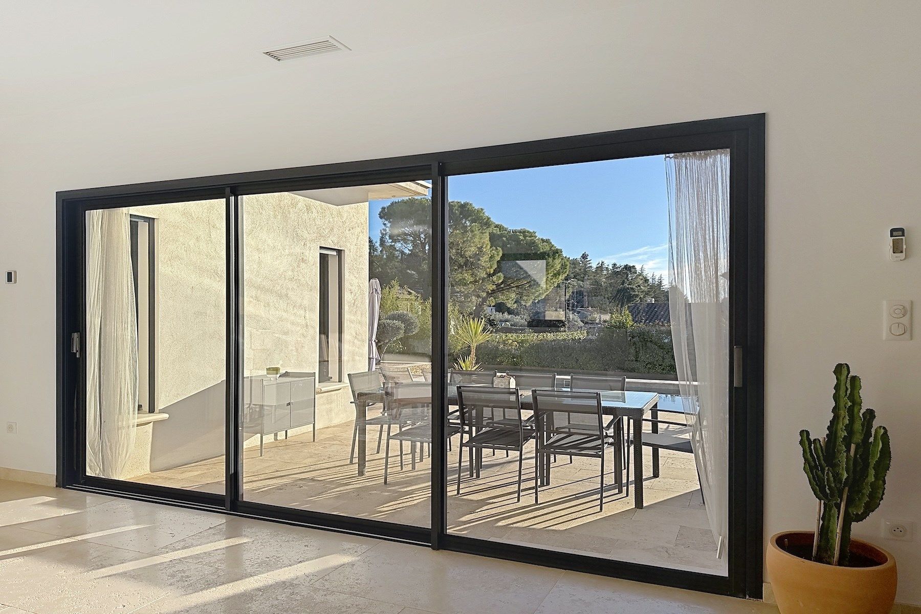 luxury house 5 Rooms for sale on UZES (30700)