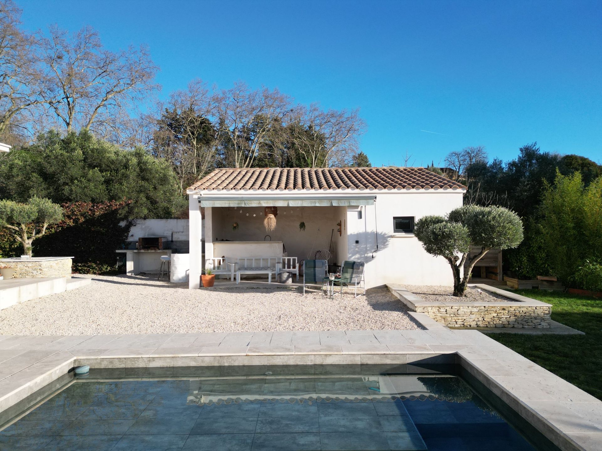 luxury house 5 Rooms for sale on UZES (30700)