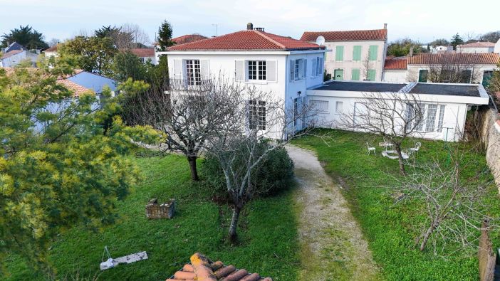 Vente Maison de luxe Saint-Pierre-d'Oléron 9&nbsp;Pièces 189&nbsp;m²