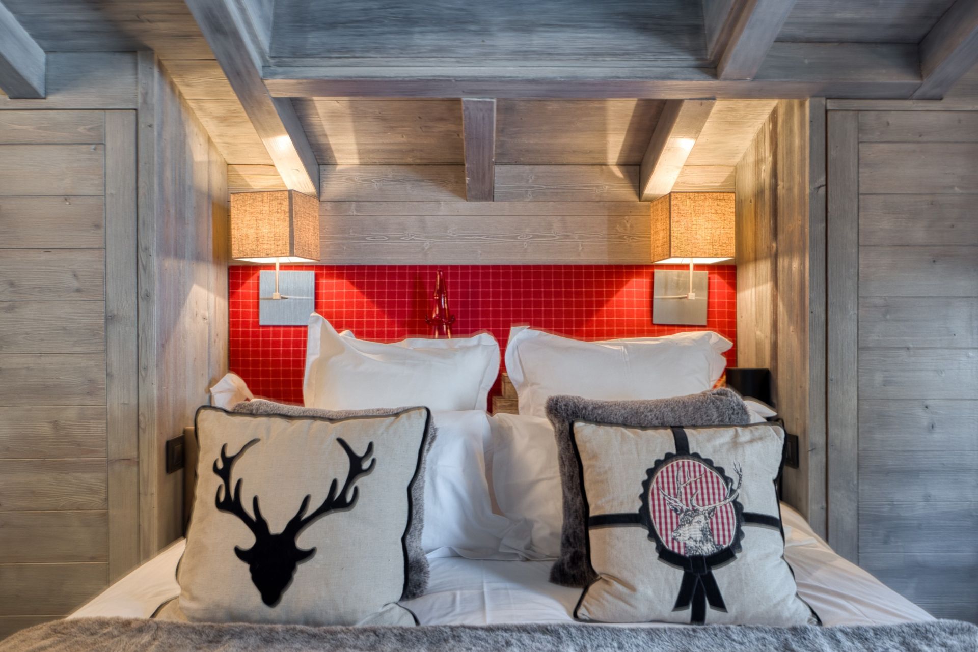 luxury chalet 7 Rooms for seasonal rent on MEGEVE (74120)