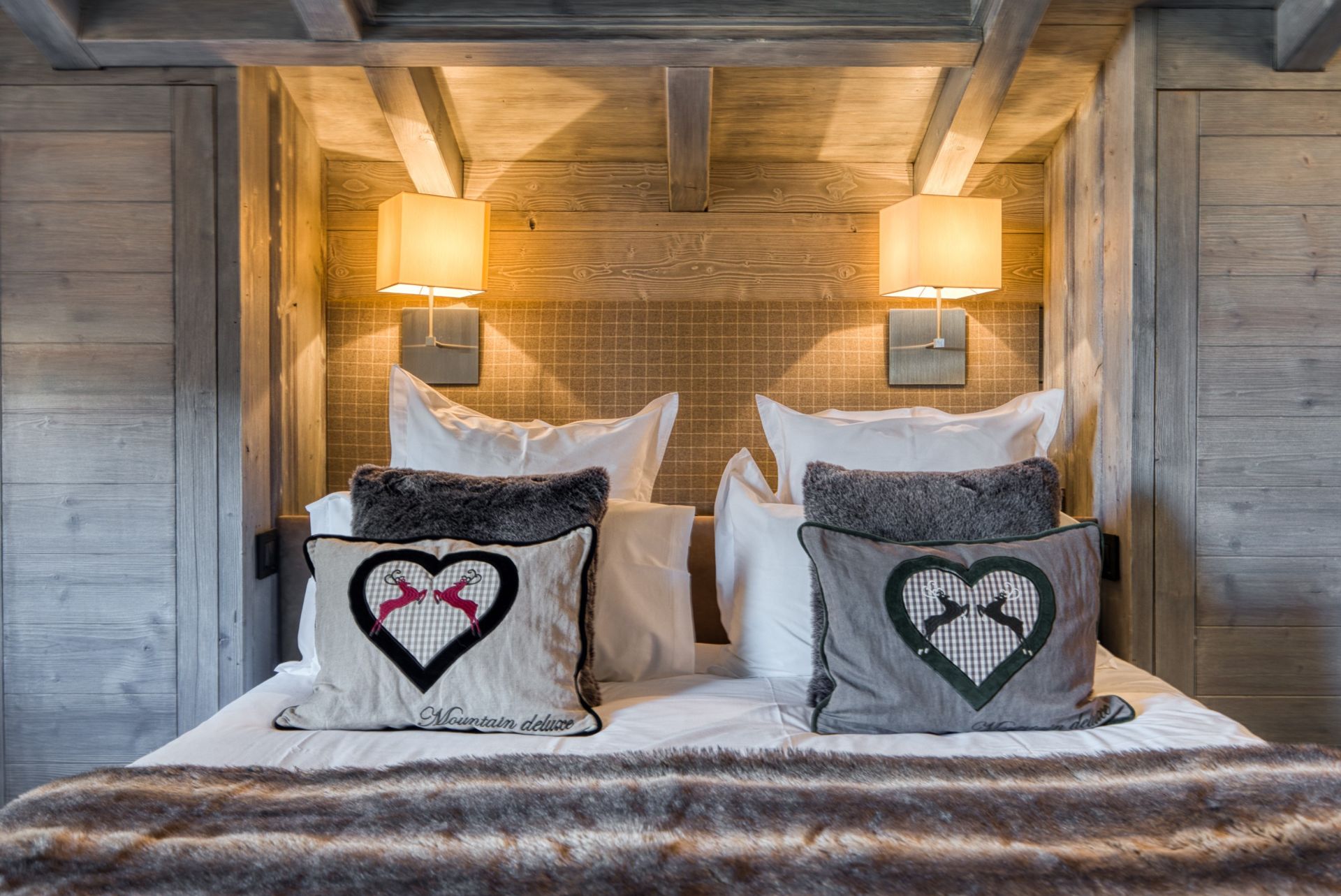 luxury chalet 7 Rooms for seasonal rent on MEGEVE (74120)