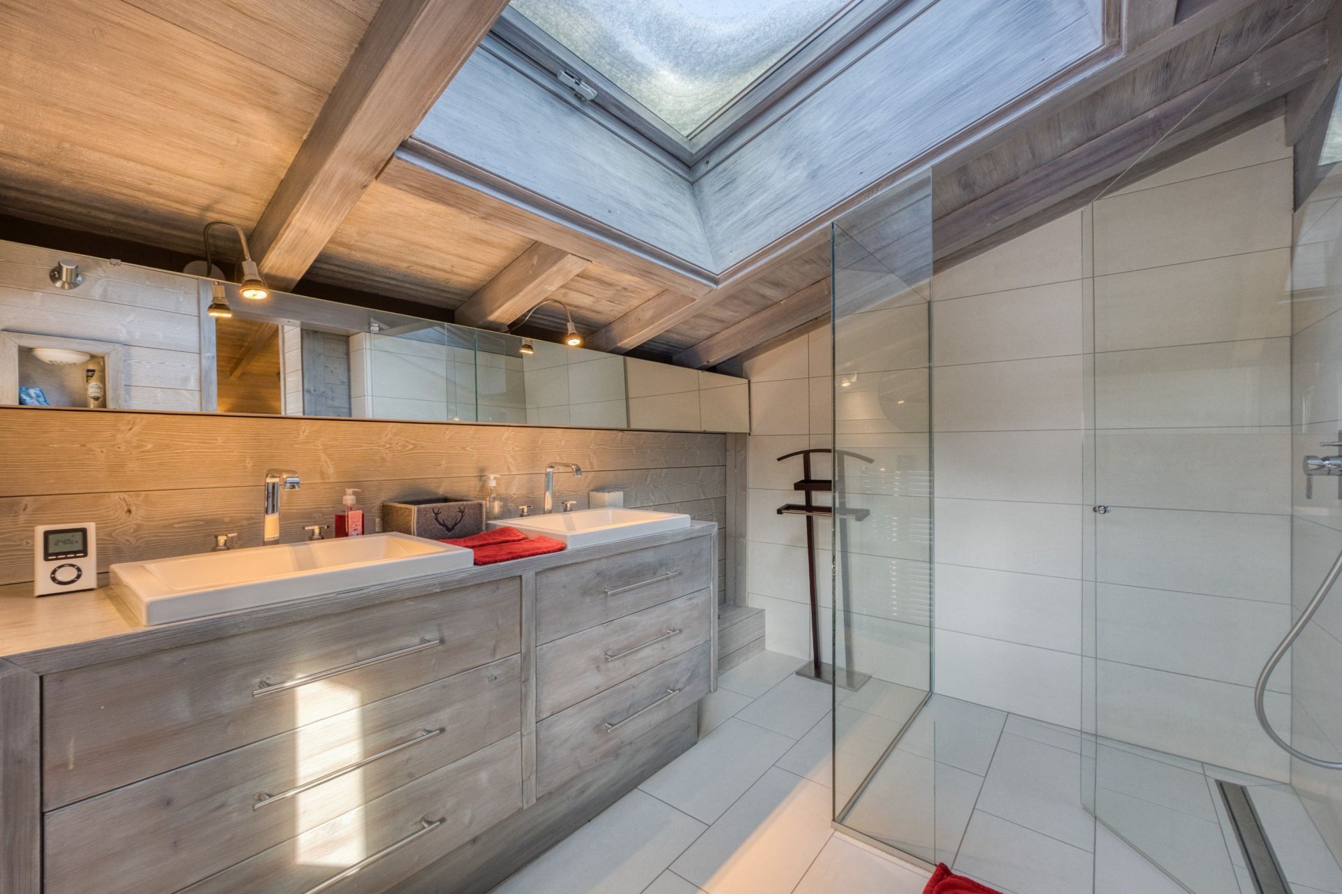 luxury chalet 7 Rooms for seasonal rent on MEGEVE (74120)