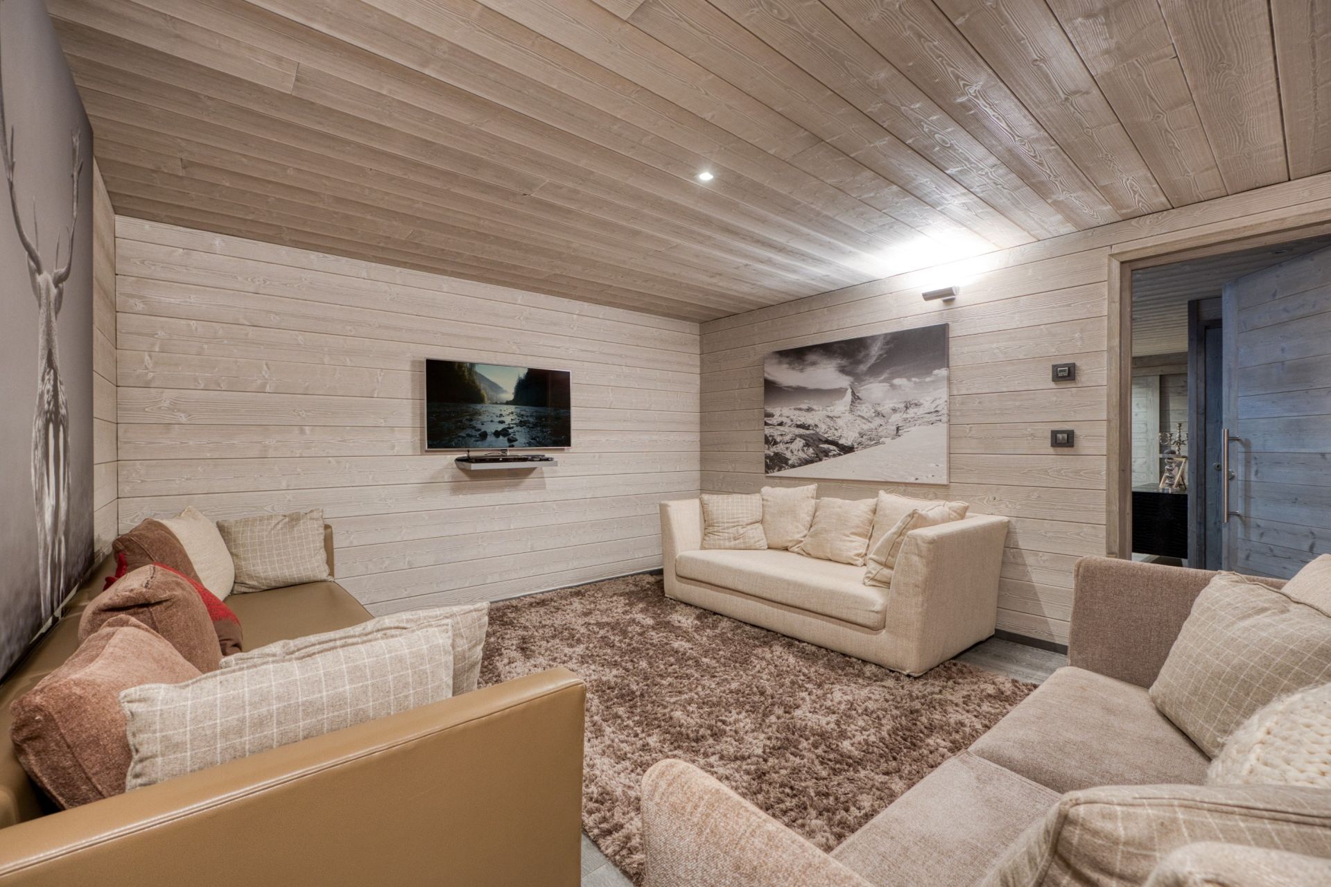 luxury chalet 7 Rooms for seasonal rent on MEGEVE (74120)