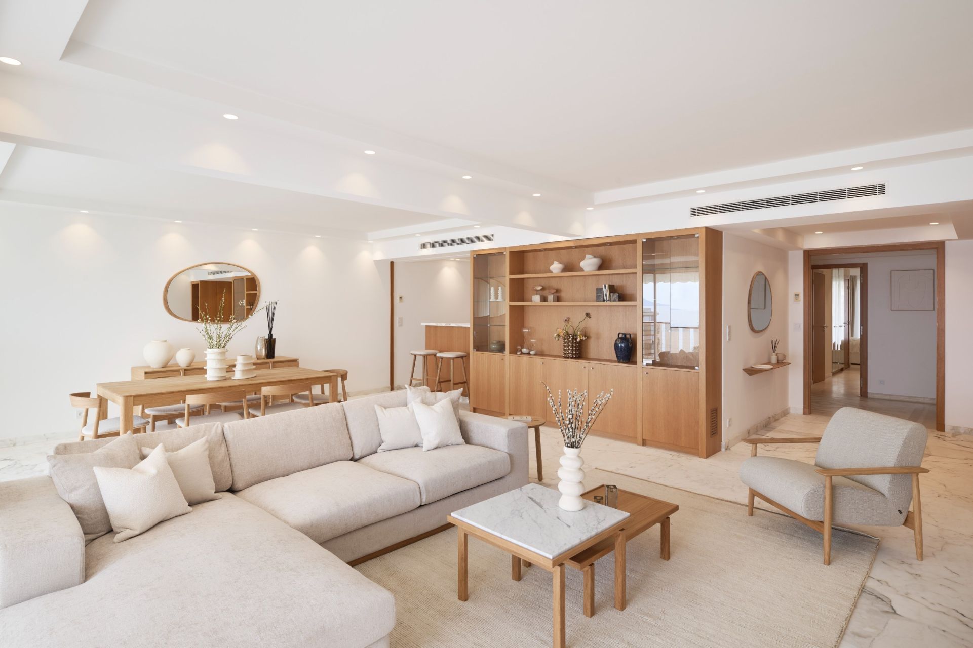 luxury apartment 3 Rooms for sale on CANNES (06400)