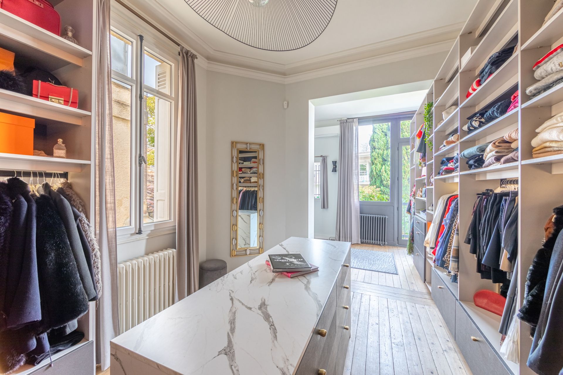 luxury house 7 Rooms for sale on BORDEAUX (33000)