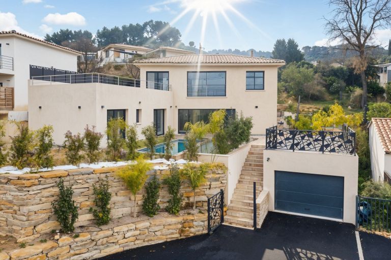 maison de luxe 5 Pièces en vente sur LE CASTELLET (83330)