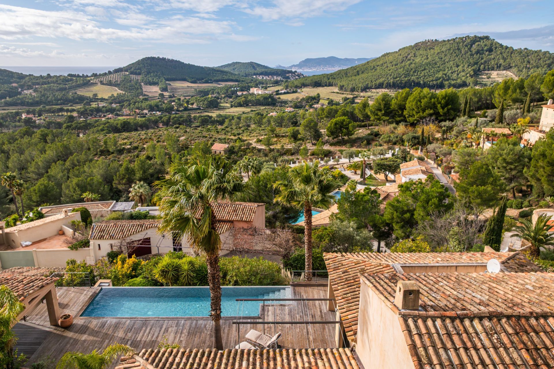 maison de luxe 8 Pièces en vente sur ST CYR SUR MER (83270)