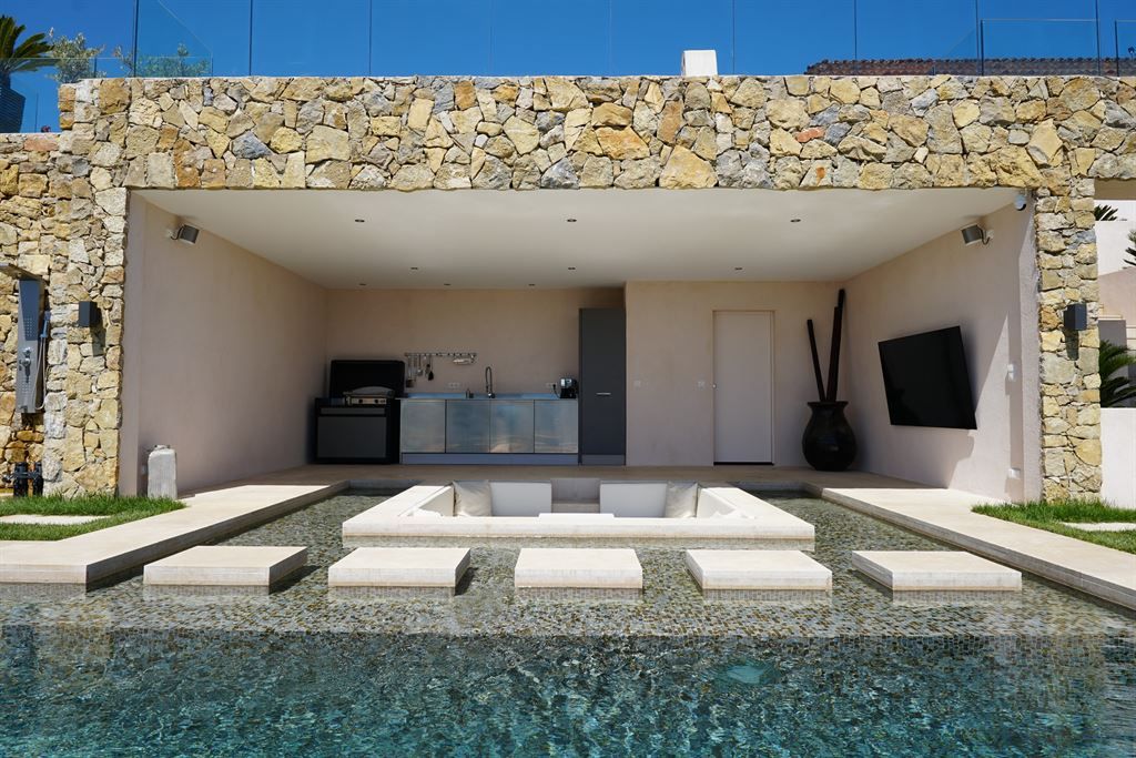 luxury villa 11 Rooms for sale on MOUGINS (06250)