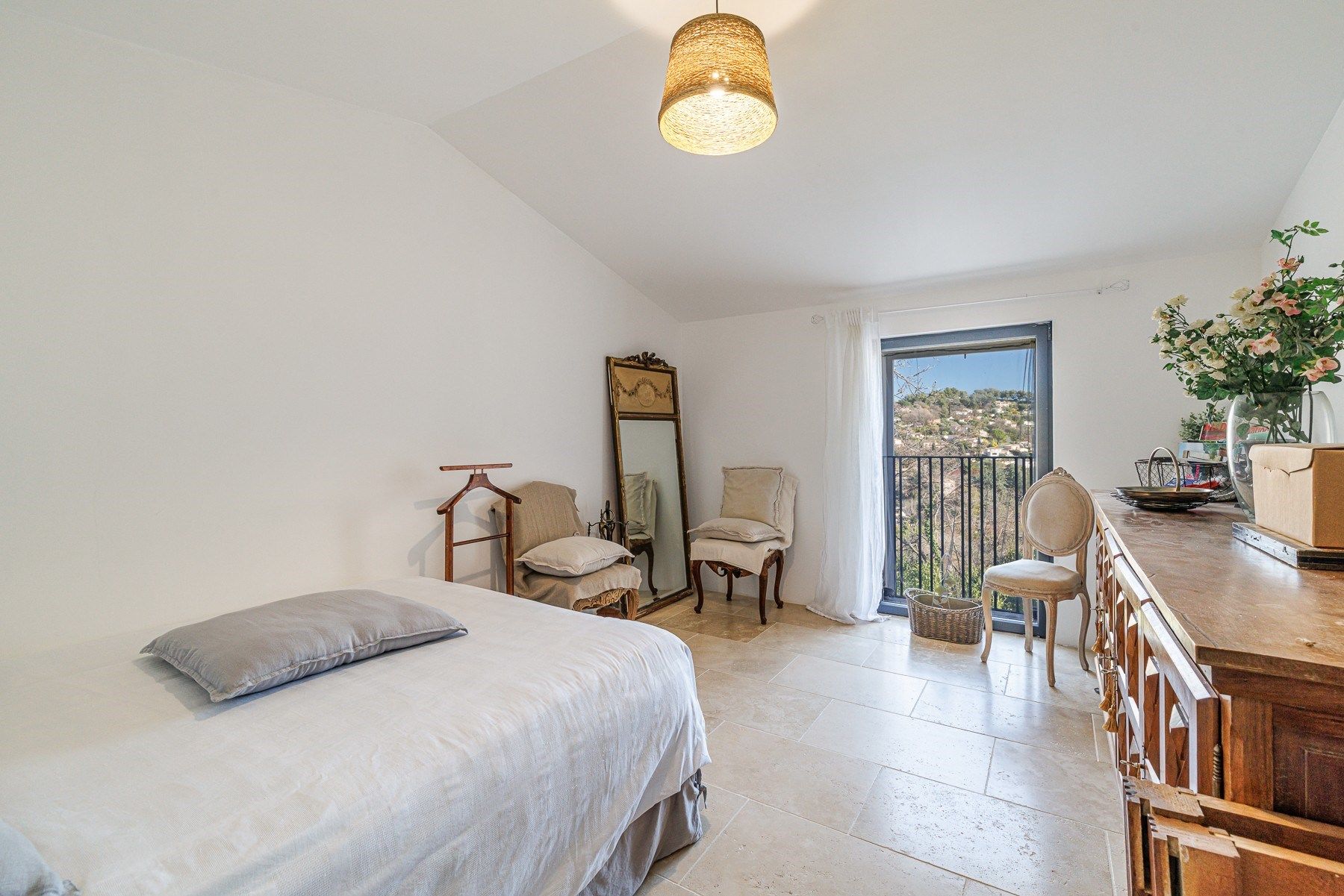 maison contemporaine 6 Pièces en vente sur VENCE (06140)