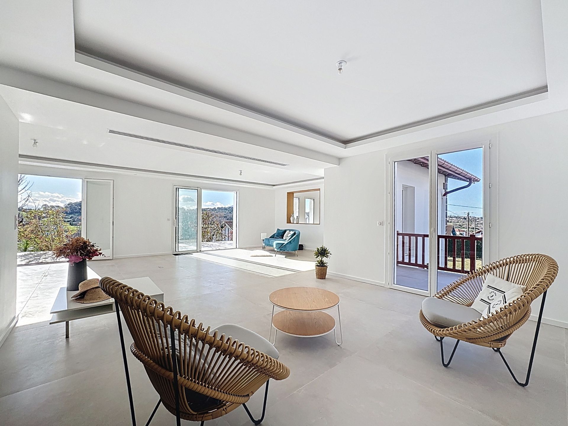 luxury house 7 Rooms for sale on BIDART (64210)