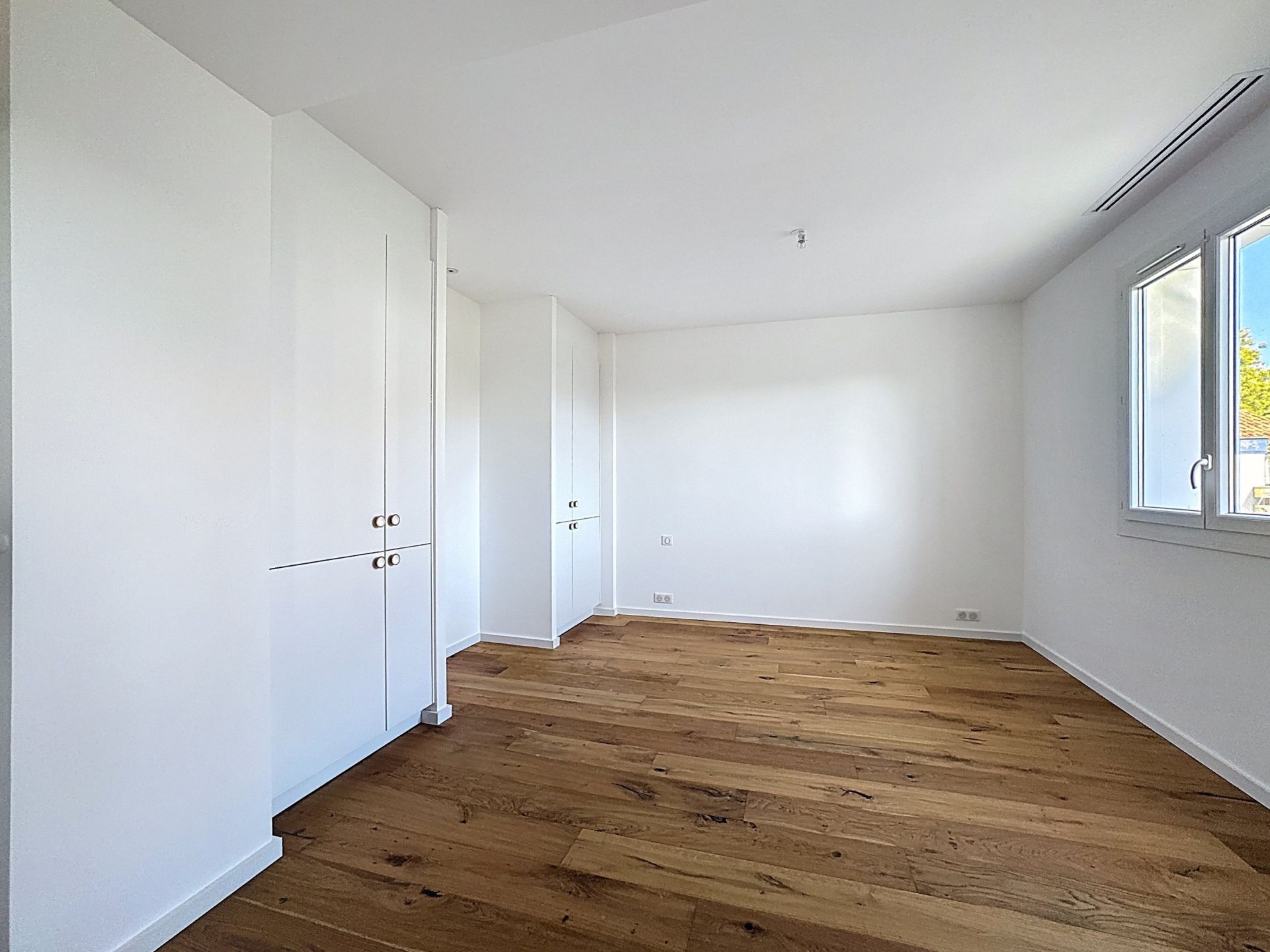 luxury house 7 Rooms for sale on BIDART (64210)