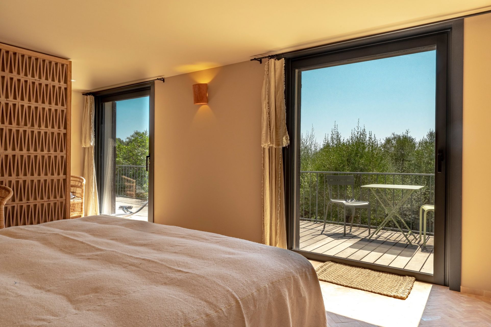 villa de luxe 5 Pièces en location saisonnière sur STE LUCIE DE PORTO VECCHIO (20144)
