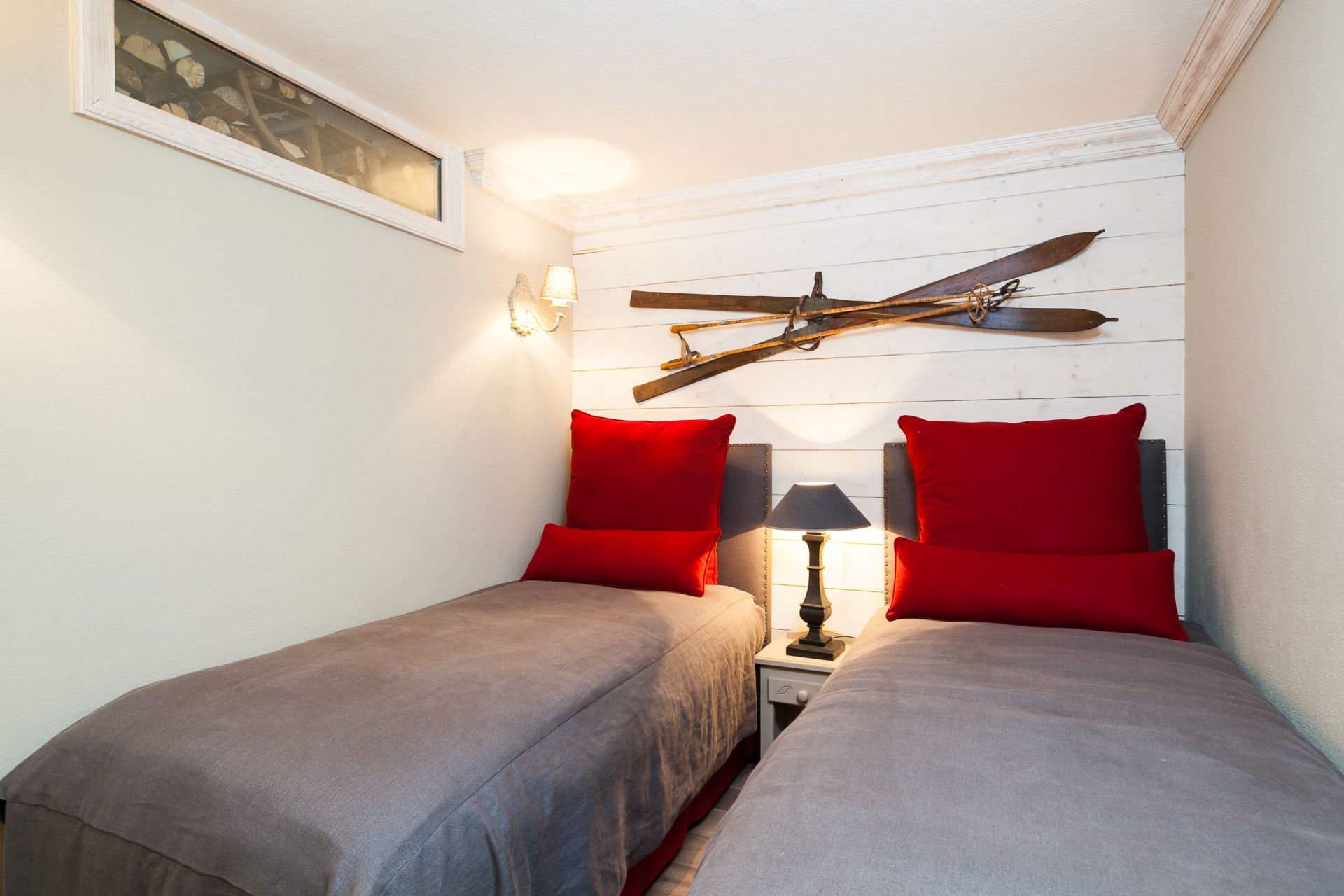 luxury apartment 4 Rooms for sale on COURCHEVEL (73120)