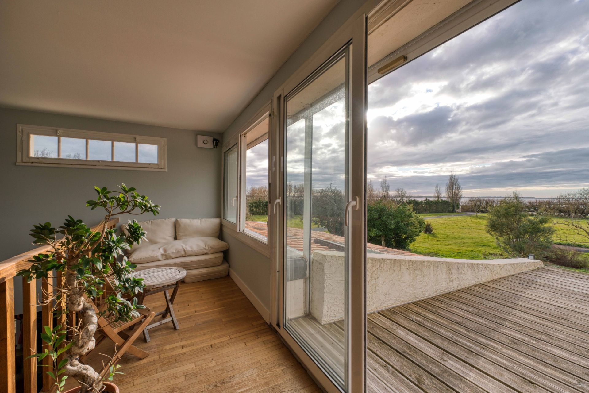 luxury property 7 Rooms for sale on CHATELAILLON PLAGE (17340)