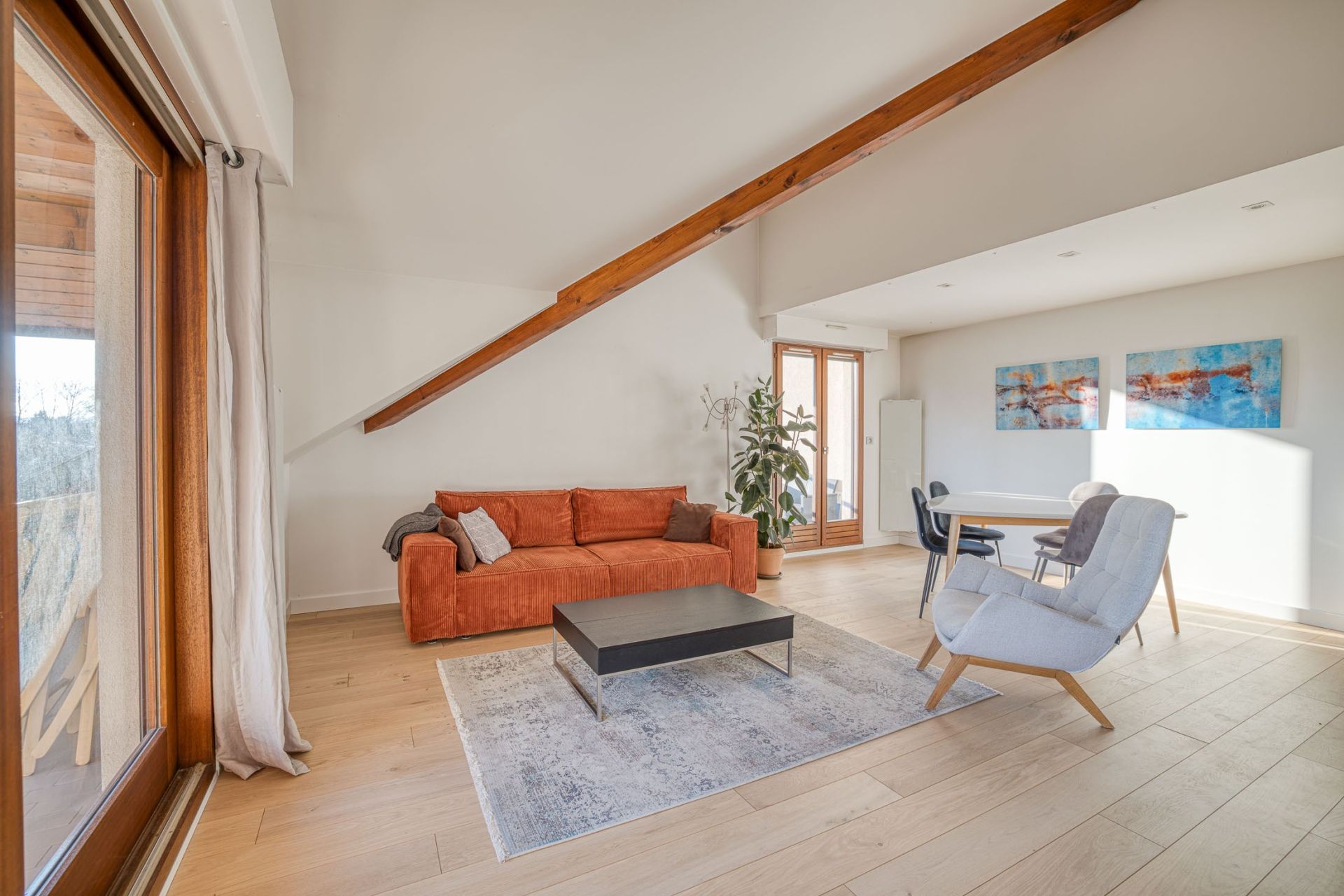 luxury apartment 5 Rooms for sale on ANNECY LE VIEUX (74940)