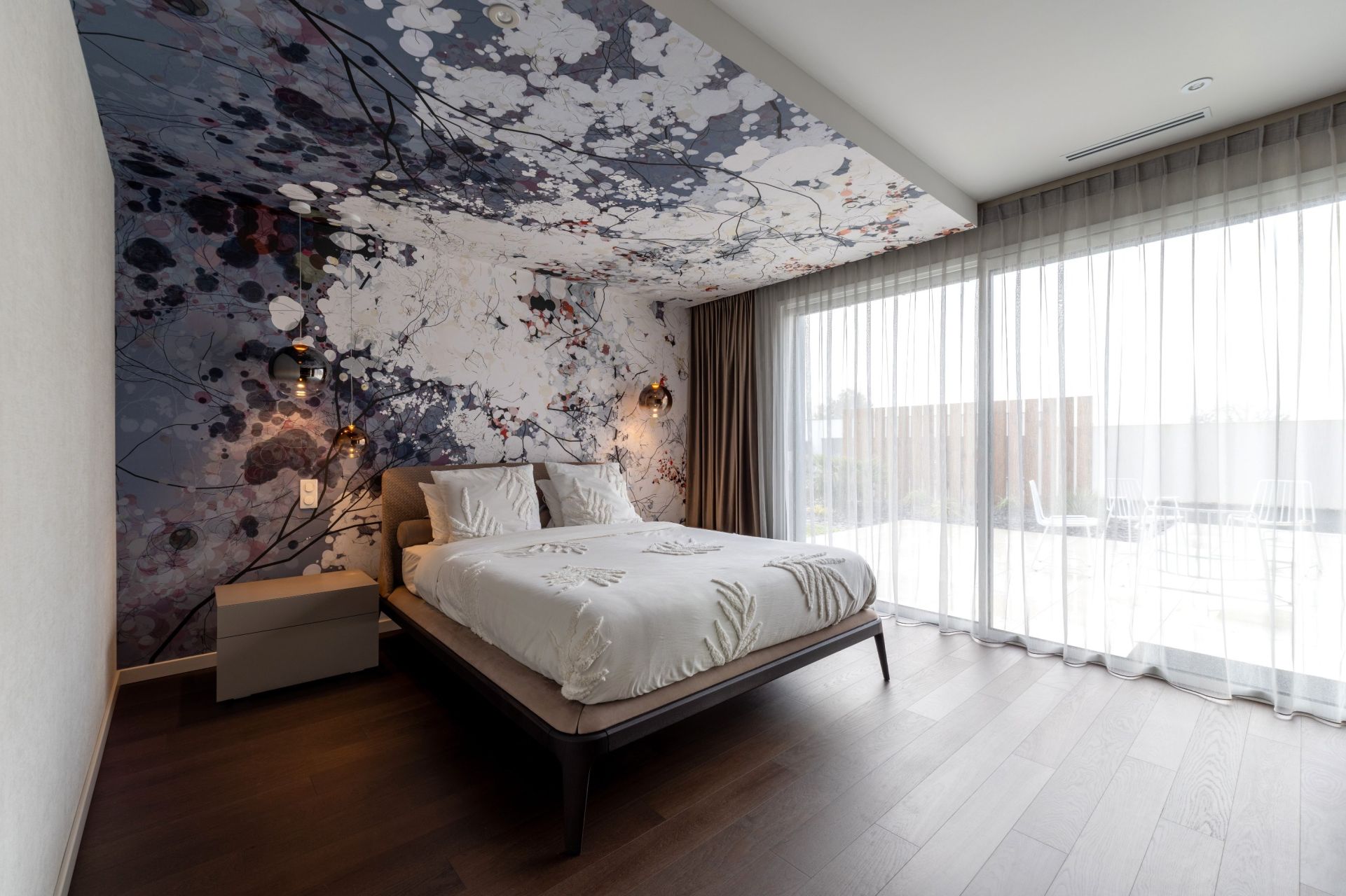 luxury house 5 Rooms for sale on AIZENAY (85190)