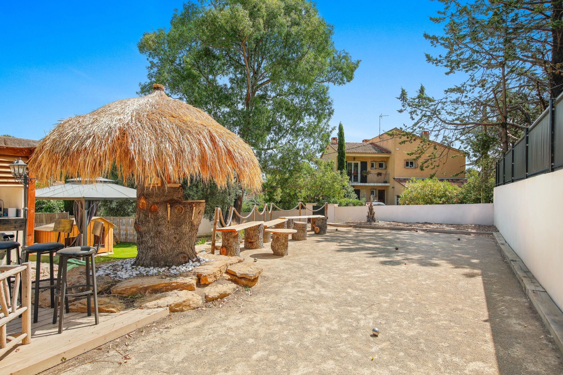 maison de luxe 7 Pièces en vente sur LA CADIERE D AZUR (83740)