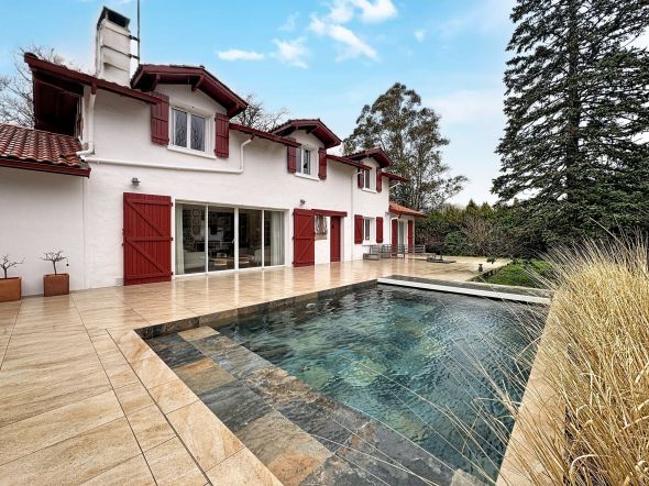 Vente Maison de luxe Ascain 7&nbsp;Pièces 216&nbsp;m²