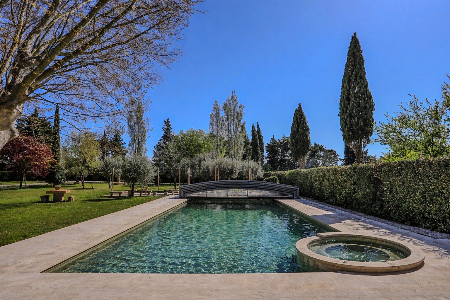 luxury house 9 Rooms for sale on PERNES LES FONTAINES (84210)