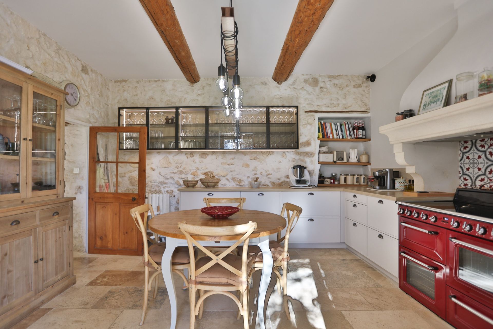 luxury house 9 Rooms for sale on PERNES LES FONTAINES (84210)