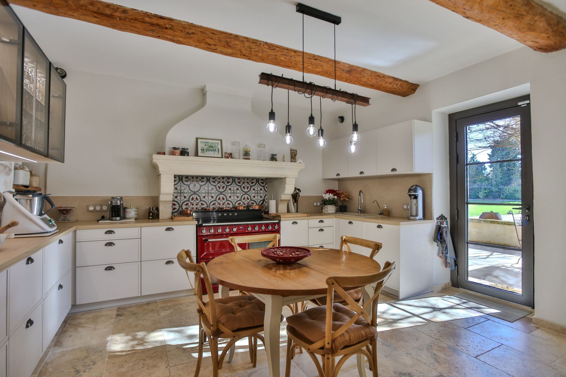 maison de luxe 9 Pièces en vente sur PERNES LES FONTAINES (84210)