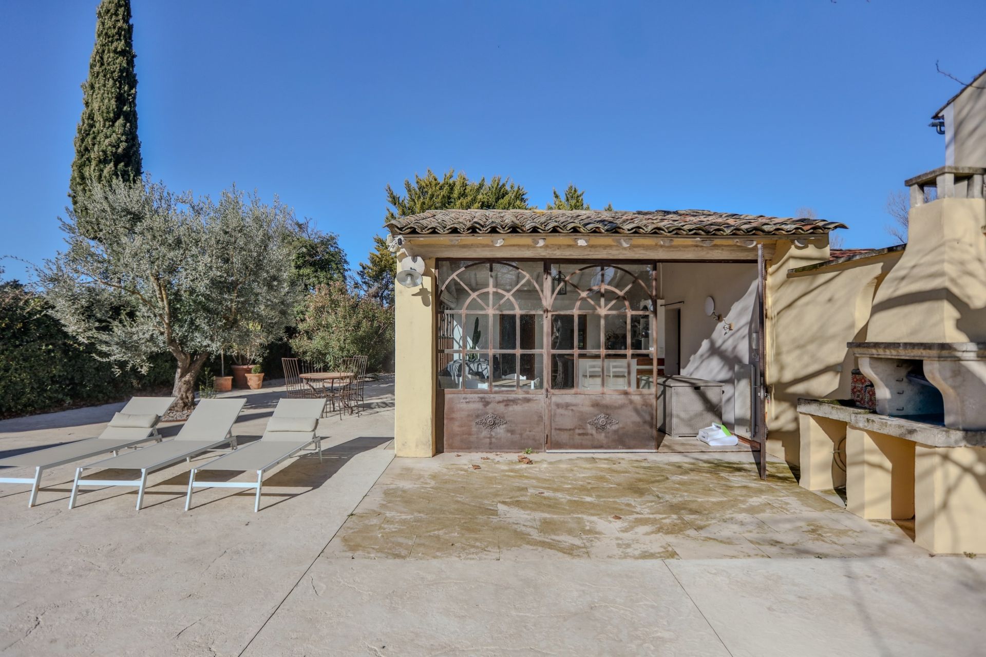 maison de luxe 9 Pièces en vente sur PERNES LES FONTAINES (84210)