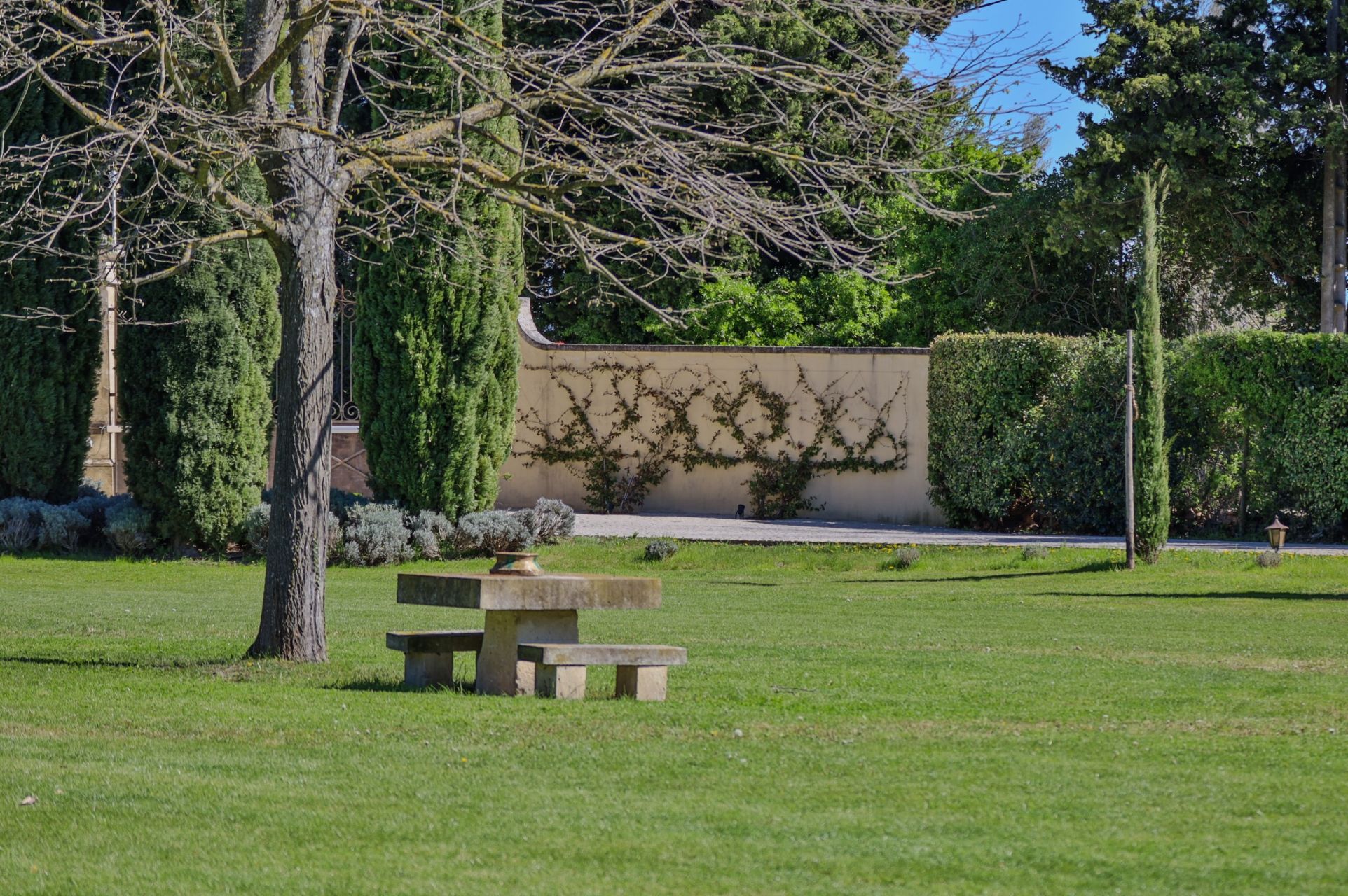 luxury house 9 Rooms for sale on PERNES LES FONTAINES (84210)