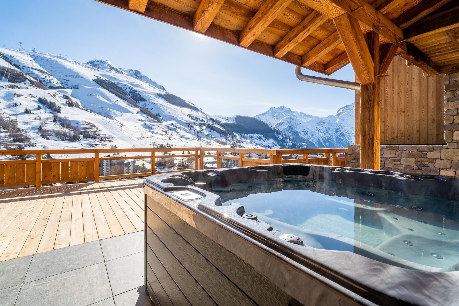 luxury chalet 5 Rooms for seasonal rent on LES DEUX ALPES (38860)