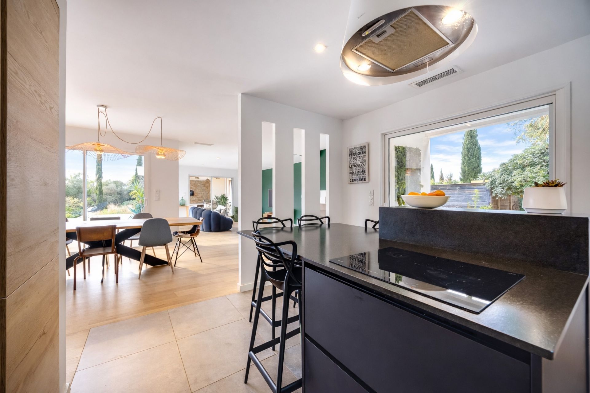 luxury house 5 Rooms for sale on PERPIGNAN (66000)