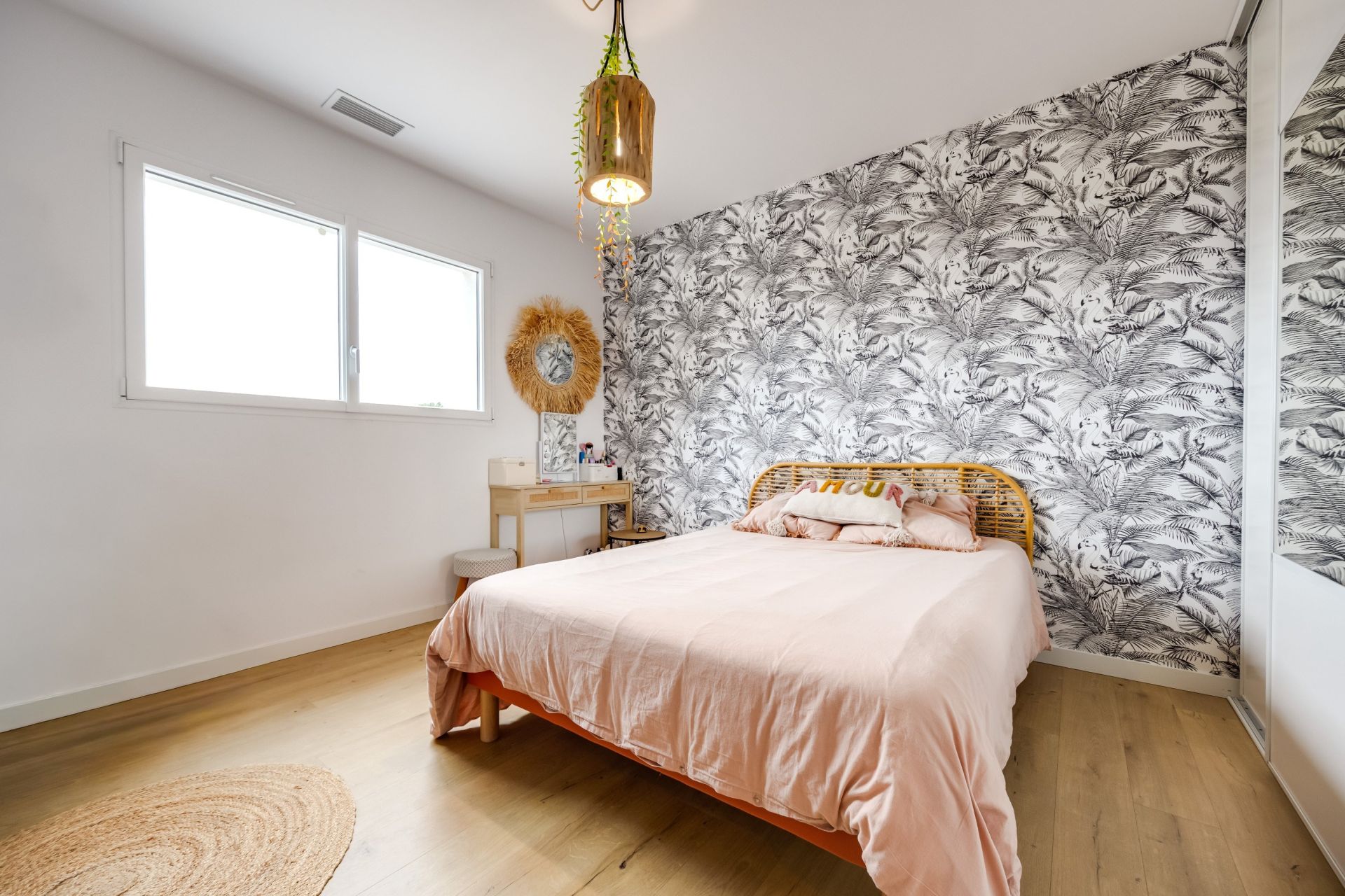 luxury house 5 Rooms for sale on PERPIGNAN (66000)