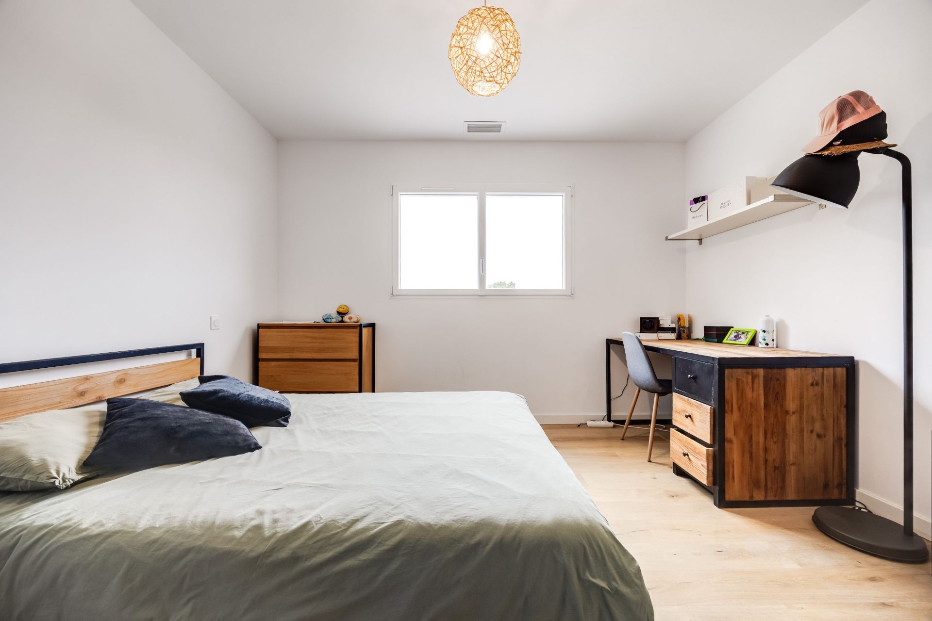 luxury house 5 Rooms for sale on PERPIGNAN (66000)