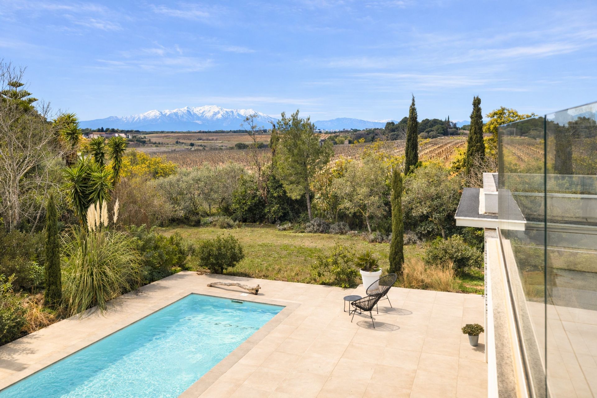luxury house 5 Rooms for sale on PERPIGNAN (66000)