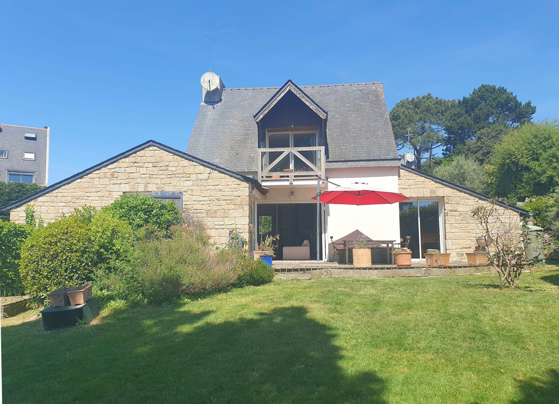luxury house 4 Rooms for sale on LA TRINITE SUR MER (56470)