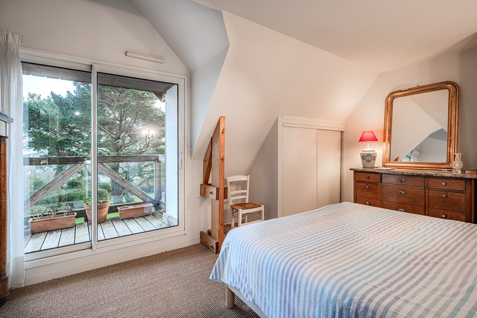 luxury house 4 Rooms for sale on LA TRINITE SUR MER (56470)