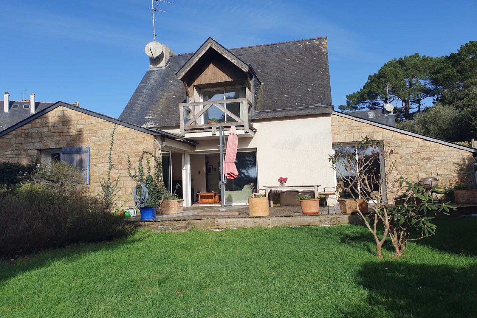 luxury house 4 Rooms for sale on LA TRINITE SUR MER (56470)
