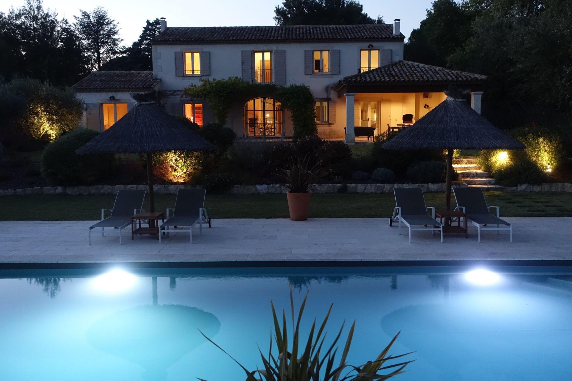 luxury house 6 Rooms for sale on ST REMY DE PROVENCE (13210)