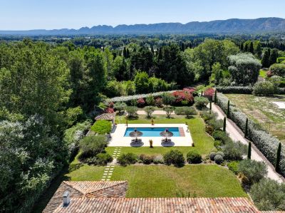 Sale Luxury house Saint-Rémy-de-Provence 6&nbsp;Rooms 268&nbsp;m²